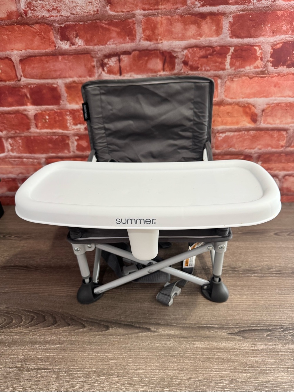 Summer Pop 'N Sit Portable Infant Booster Seat Chair Gray  6+ Months